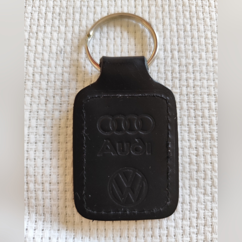 4/$20💥Audi KeyChain